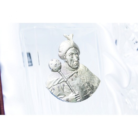 Набір графин + 3 склянки для віскі "Гетьмани України" Набір графин + 3 склянки для віскі "Гетьмани України"