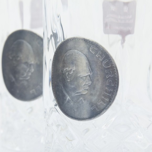 Набор из 2-х стаканов для виски + книга "Черчилль" Набор из 2-х стаканов для виски + книга "Черчилль"