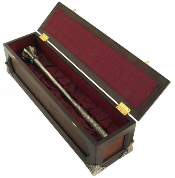 Копія пернача Олександра Якубовича у подарунковому футлярі