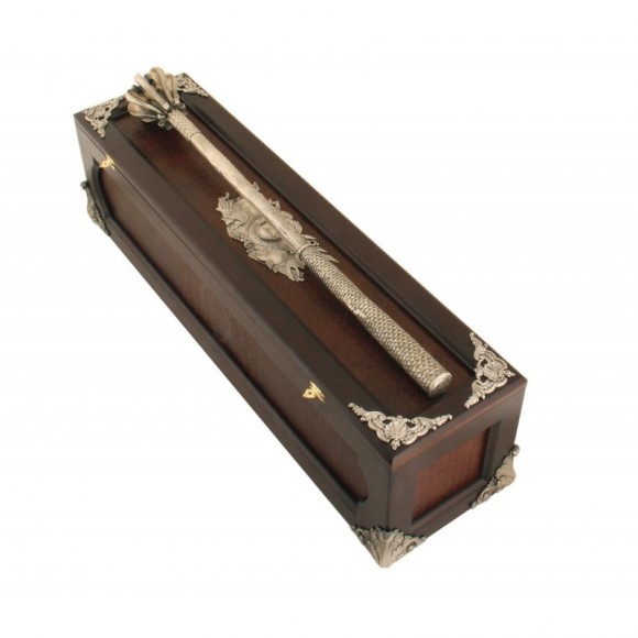 Копія пернача Олександра Якубовича у подарунковому футлярі