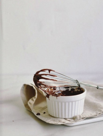 Больше чем торт. Рецепты потрясающих бисквитных тортов для тех, кто хочет создавать, а не повторять