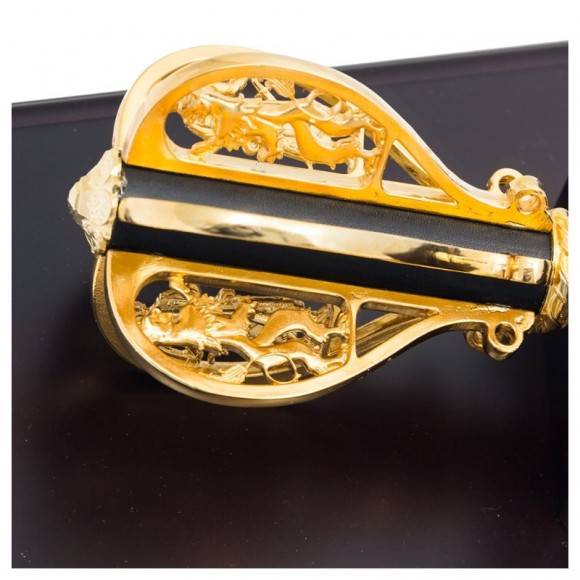 Булава (пернач) в футляре с гетманами Украины