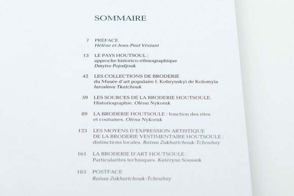 Les Broderies Houtsoules des Collections du Musée d’art populaire I. Kobrynskyi de Kolomyїa (Ukraine) Les Broderies Houtsoules des Collections du Musée d’art populaire I. Kobrynskyi de Kolomyїa (Ukraine)