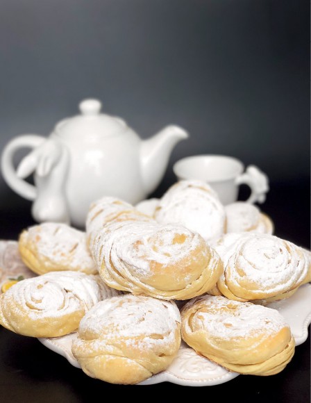 Зі Сходу— до столу! Зі Сходу— до столу!