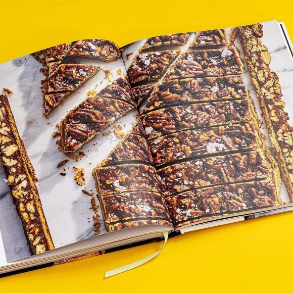 Tartine. A Classic Revisited. 68 All-New Recipes + 55 Updated Favorites