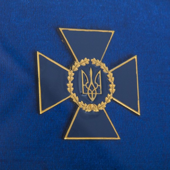 Подарунковий настінний колаж пістолет ТТ і емблема СБУ