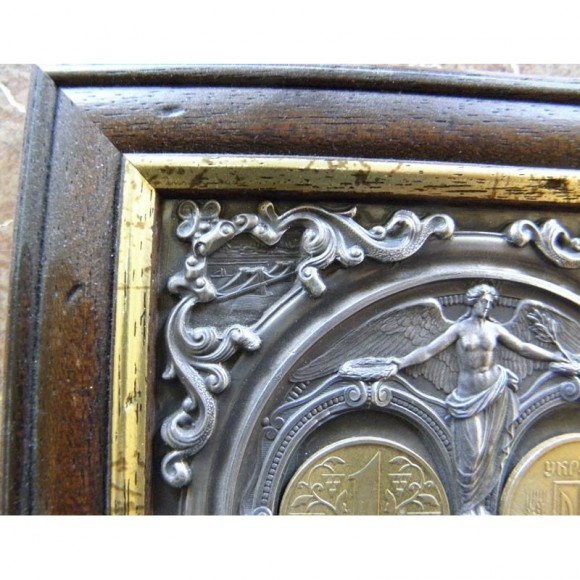 Колаж "Гривня"