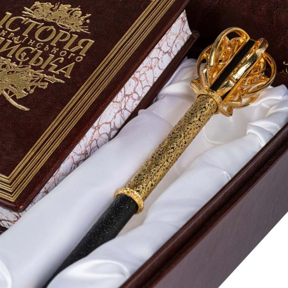 Історія українського війська + булава (набір у футлярі) Історія українського війська + булава (набір у футлярі)