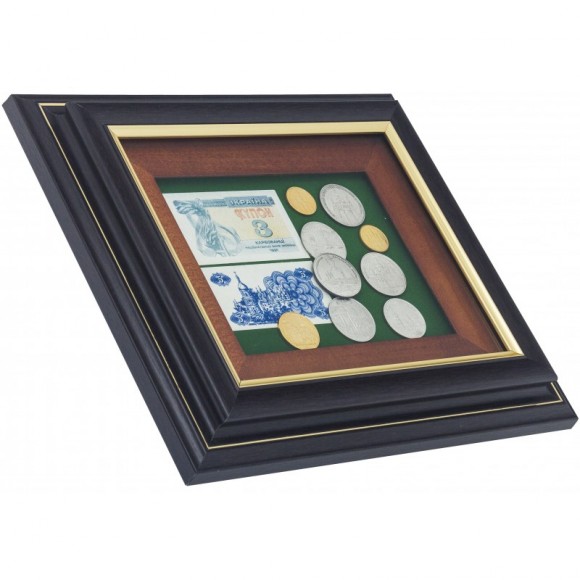 Колаж "Історія України в монетах і банкнотах"