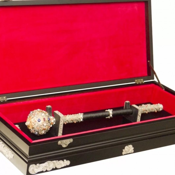 Булава у подарунковому футлярі Булава у подарунковому футлярі